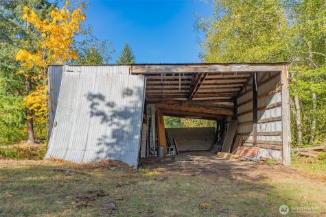 17328 Mulqueen Road SE Rainier WA 98576