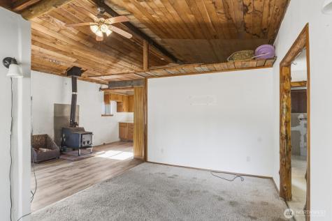 17328 Mulqueen Road SE Rainier WA 98576