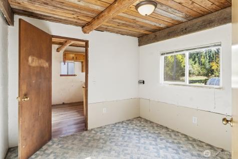 17328 Mulqueen Road SE Rainier WA 98576