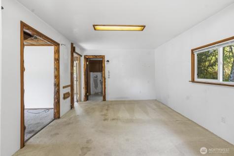 17328 Mulqueen Road SE Rainier WA 98576