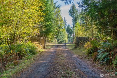 17328 Mulqueen Road SE Rainier WA 98576