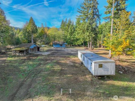 17328 Mulqueen Road SE Rainier WA 98576