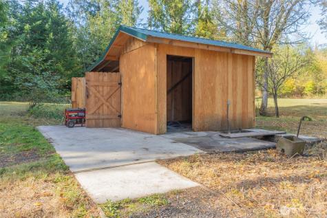 17328 Mulqueen Road SE Rainier WA 98576