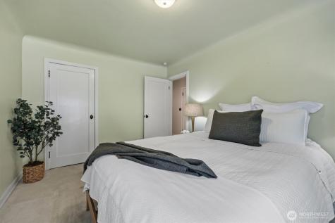 912 N 90th Street Seattle WA 98103