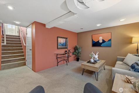 912 N 90th Street Seattle WA 98103