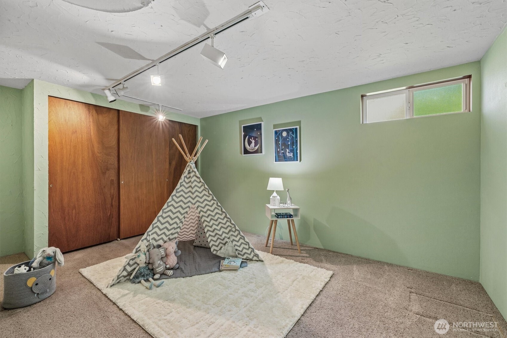 912 N 90th Street Seattle WA 98103