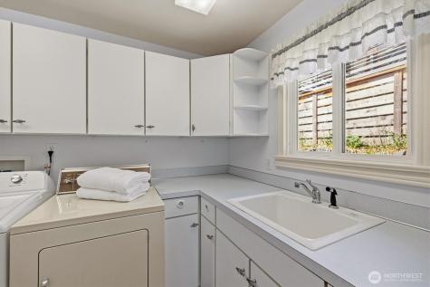 912 N 90th Street Seattle WA 98103