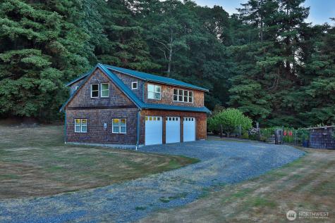 8267 Franklin Road Clinton WA 98236