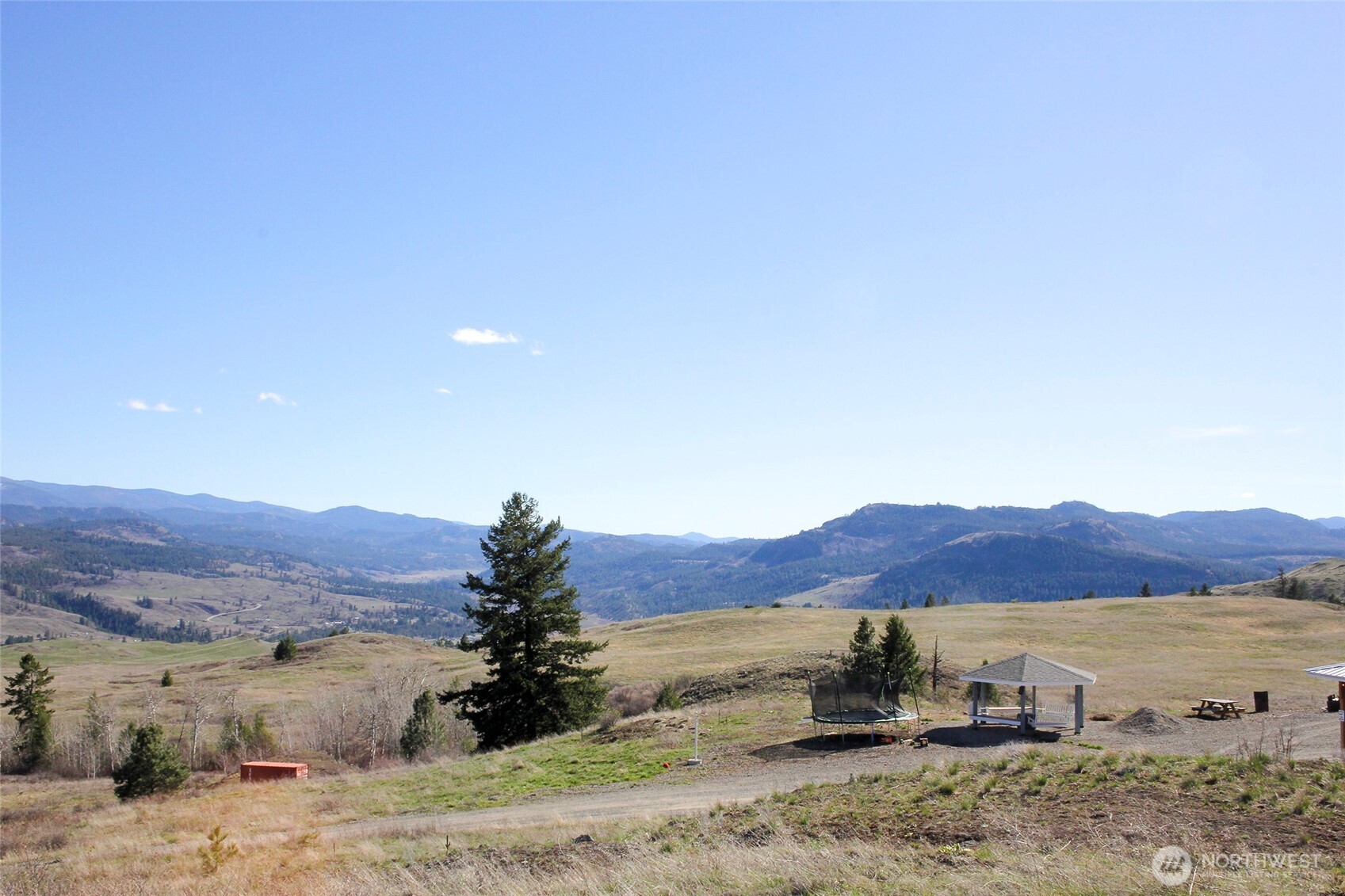 299 Vulcan Mountain Road Curlew WA 99118