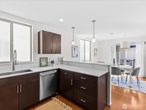 3038 61st Avenue SW Seattle WA 98116