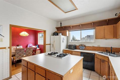 624 E Division Lane Tacoma WA 98404