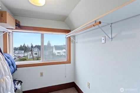 624 E Division Lane Tacoma WA 98404