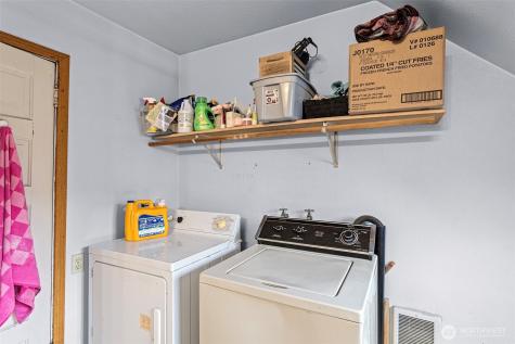 624 E Division Lane Tacoma WA 98404