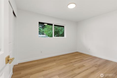 22605 60th Avenue W Mountlake Terrace WA 98043