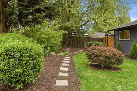 22605 60th Avenue W Mountlake Terrace WA 98043