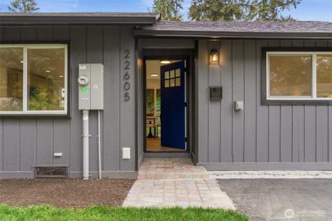 22605 60th Avenue W Mountlake Terrace WA 98043