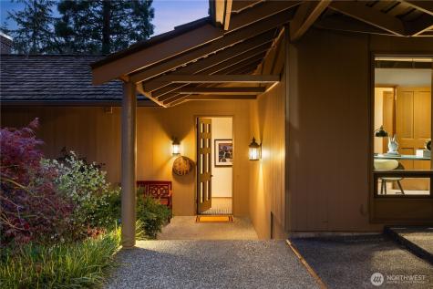 8440 W Mercer Way Mercer Island WA 98040