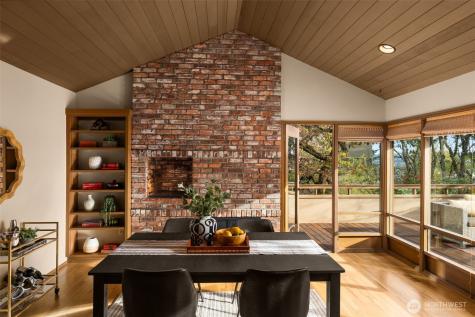 8440 W Mercer Way Mercer Island WA 98040
