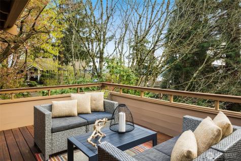 8440 W Mercer Way Mercer Island WA 98040
