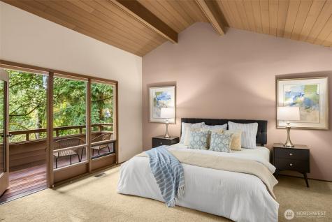 8440 W Mercer Way Mercer Island WA 98040
