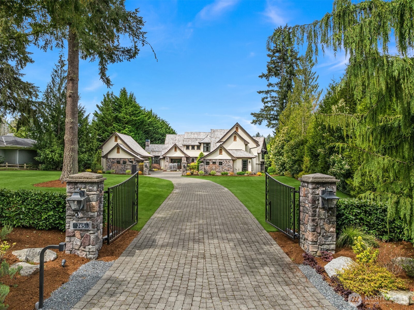 745 250th Lane NE Sammamish WA 98074