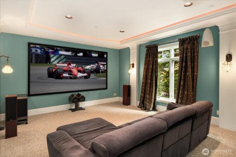 745 250th Lane NE Sammamish WA 98074