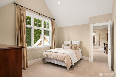 745 250th Lane NE Sammamish WA 98074