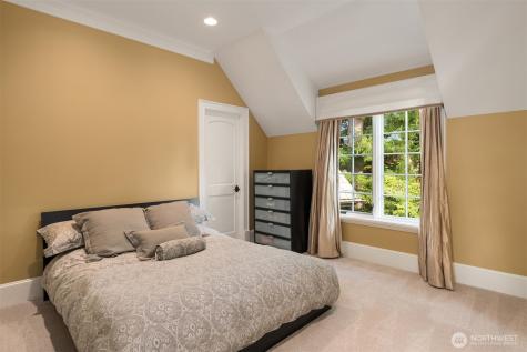 745 250th Lane NE Sammamish WA 98074