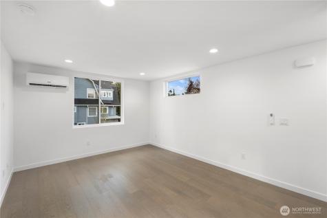 516 N 102nd Street Seattle WA 98133