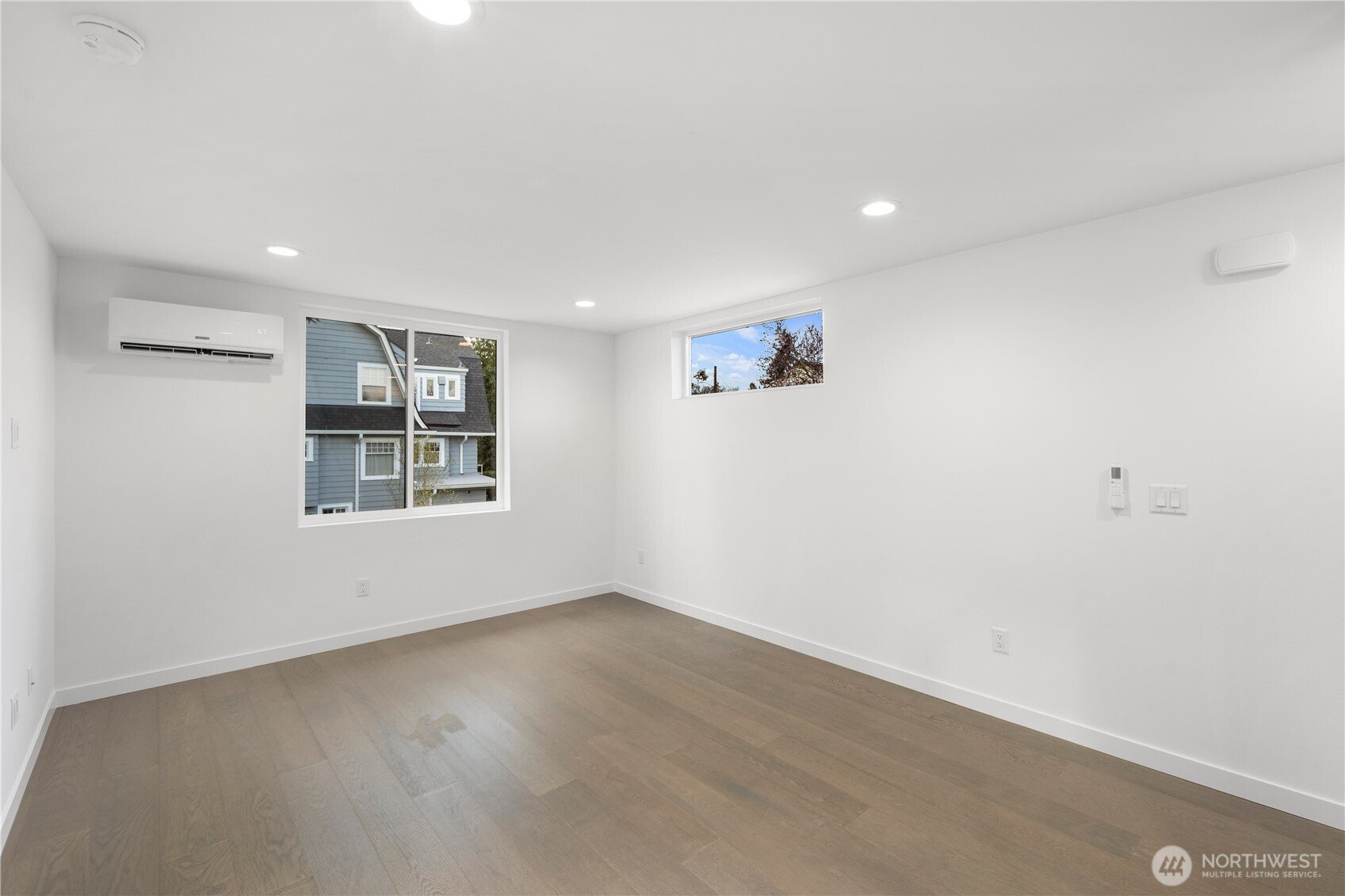 516 N 102nd Street Seattle WA 98133