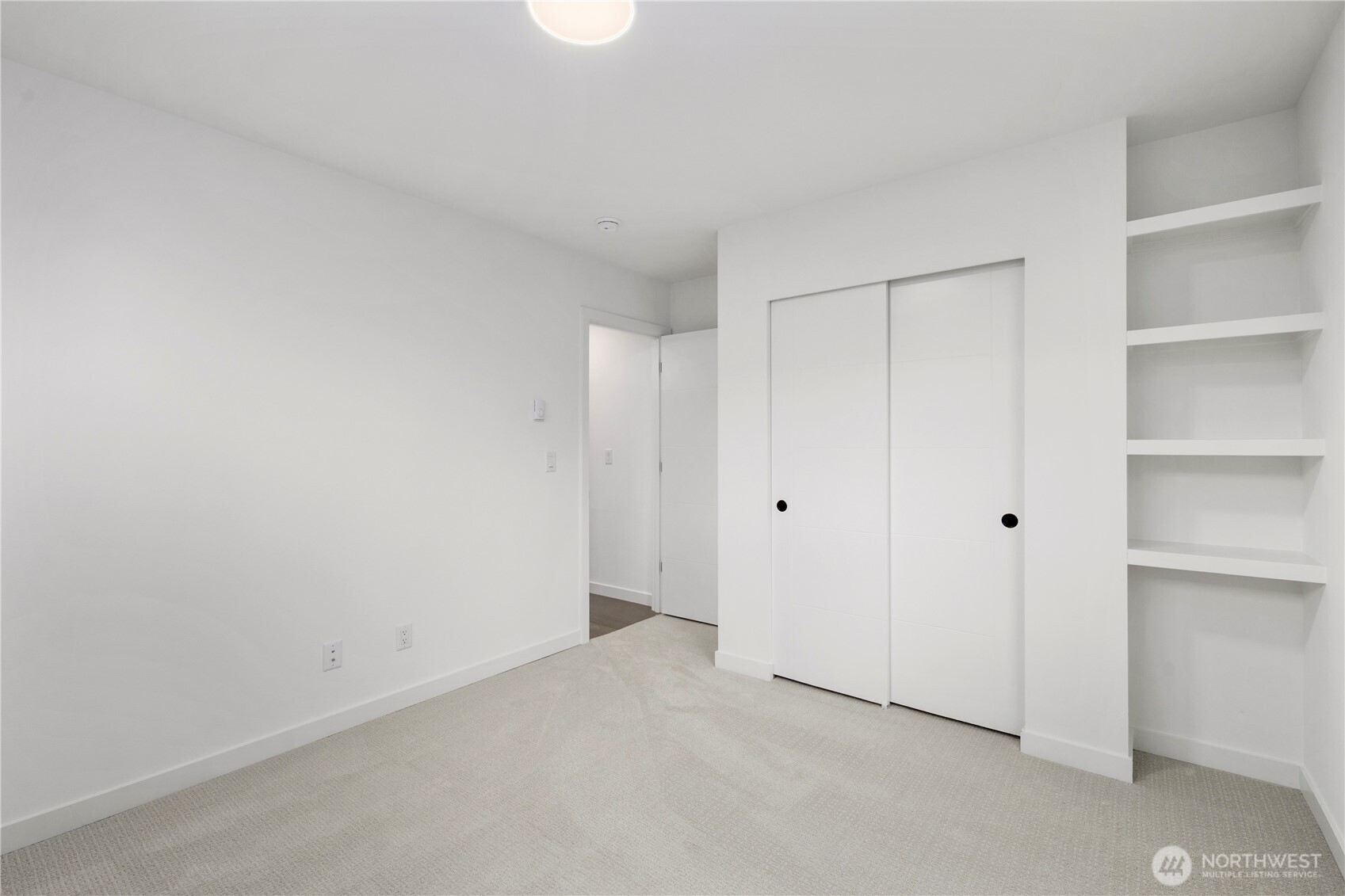 516 N 102nd Street Seattle WA 98133