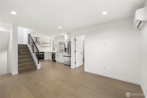 516 N 102nd Street Seattle WA 98133