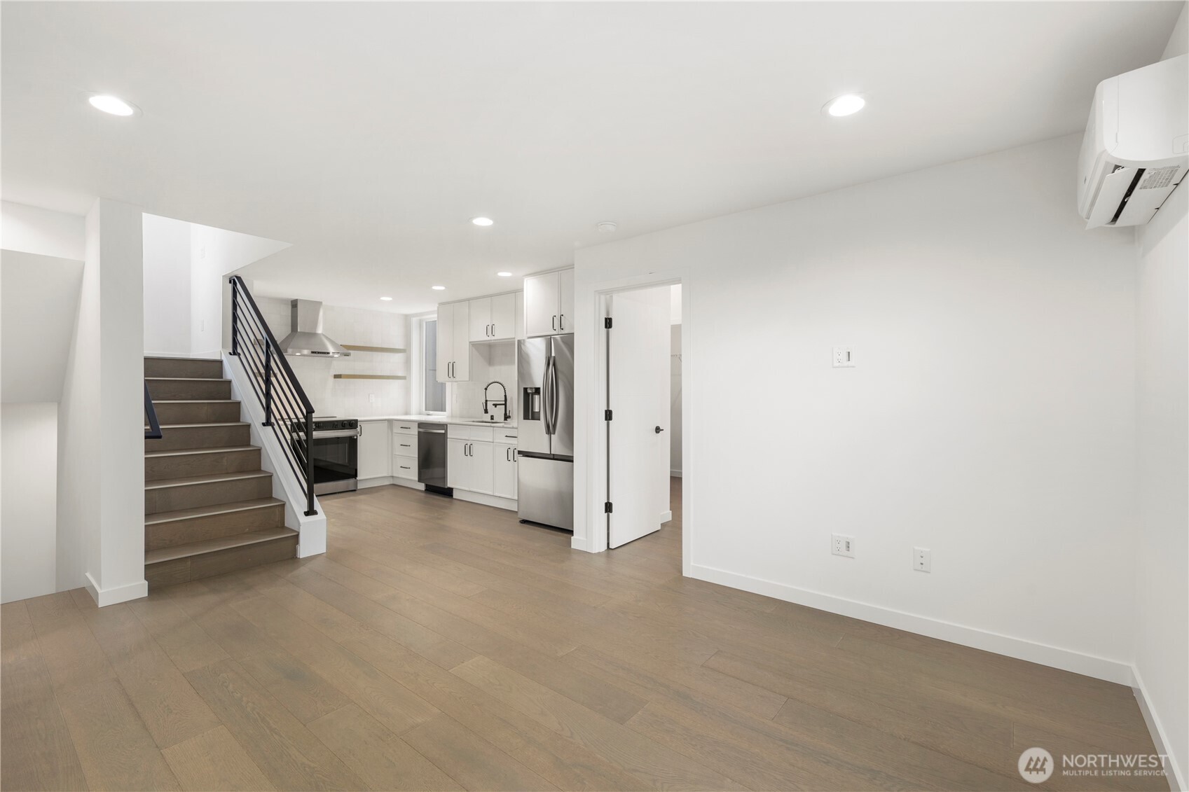 516 N 102nd Street Seattle WA 98133