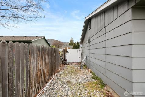 1229 Malaga Avenue Wenatchee WA 98801