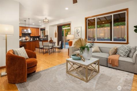 4727 245th Lane SE Sammamish WA 98029