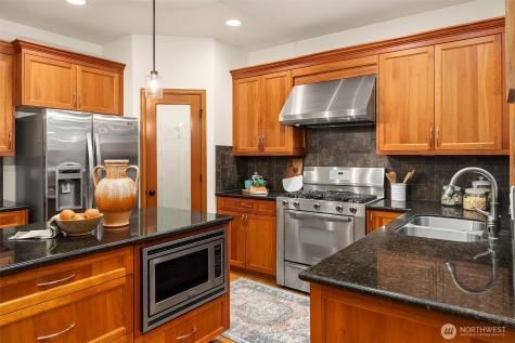 4727 245th Lane SE Sammamish WA 98029