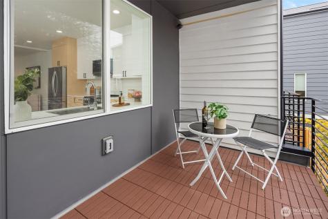 18015 2nd Avenue NE Shoreline WA 98155
