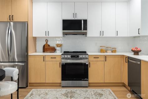 18015 2nd Avenue NE Shoreline WA 98155