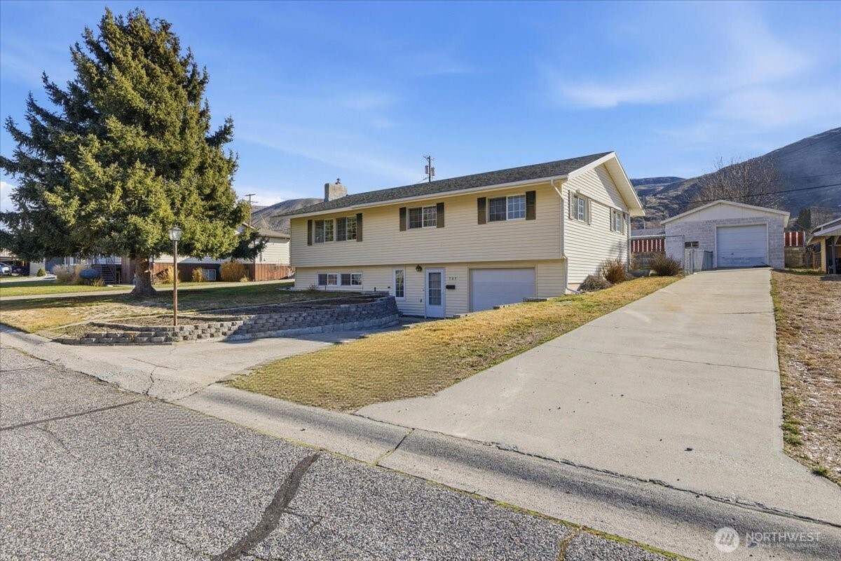 707 Spruce Street Coulee Dam WA 99116