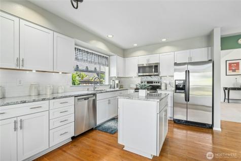 12818 NE 203rd Place Bothell WA 98011