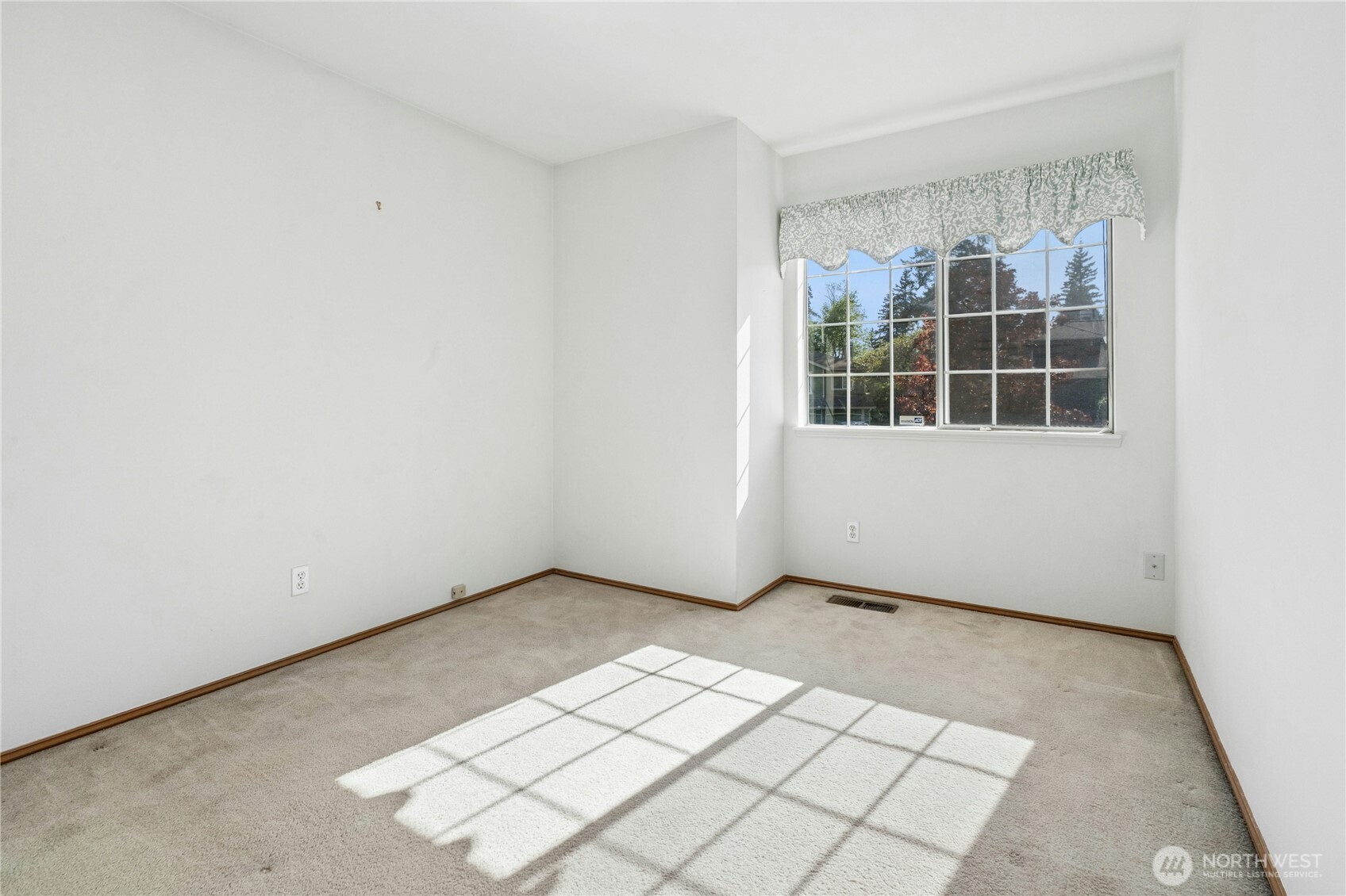 12818 NE 203rd Place Bothell WA 98011