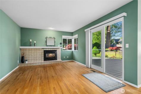 12818 NE 203rd Place Bothell WA 98011