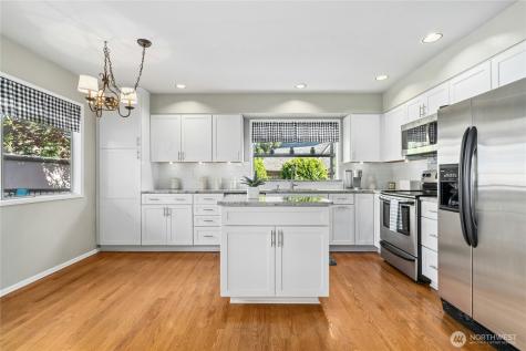12818 NE 203rd Place Bothell WA 98011
