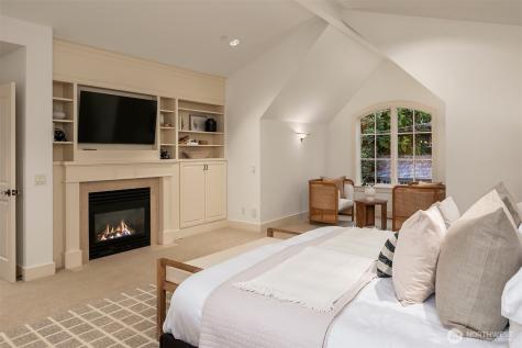 10605 SE 30th Street Bellevue WA 98004