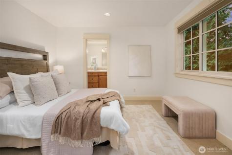 10605 SE 30th Street Bellevue WA 98004