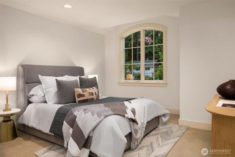 10605 SE 30th Street Bellevue WA 98004