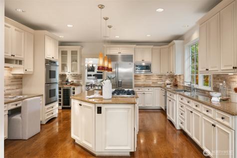 10605 SE 30th Street Bellevue WA 98004