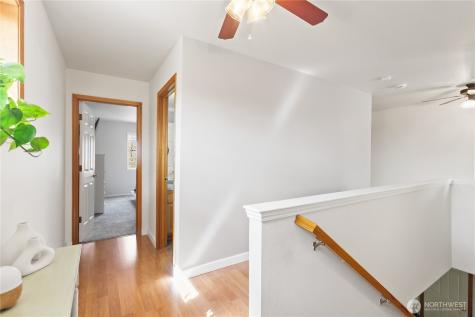 3918 Norpoint Way NE Tacoma WA 98422