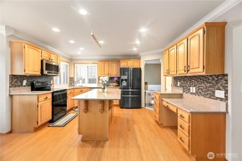 3918 Norpoint Way NE Tacoma WA 98422