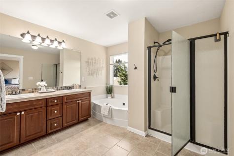 25223 136th Avenue SE Kent WA 98042